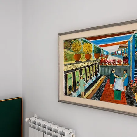 Amal - Elegant In Σορέντο