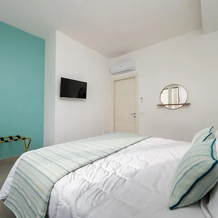 Amal - Elegant In Σορέντο